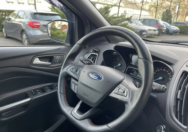 Ford Kuga cena 65900 przebieg: 213000, rok produkcji 2019 z Pilzno małe 631